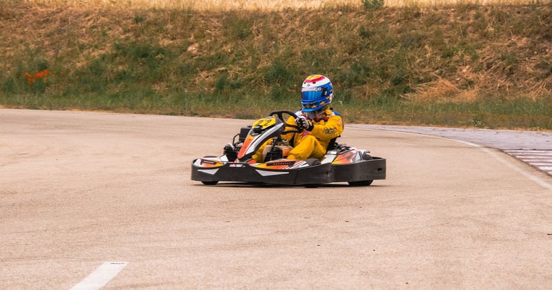 Doit-on utiliser des gants spéciaux pour le karting ?